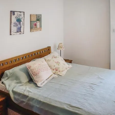 Сasa de vacaciones Six-bedroom Holiday In *