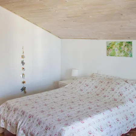 Сasa de vacaciones Six-bedroom Holiday In *