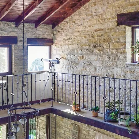 Six-bedroom Holiday In